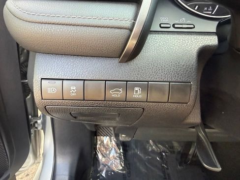 Used 2023 Toyota Camry SE FWD image 20