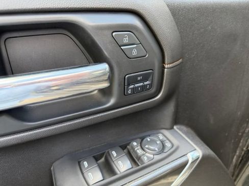 Used 2023 GMC Sierra 2500 AT4 w/ AT4 Premium Plus Package AWD/4WD image 16