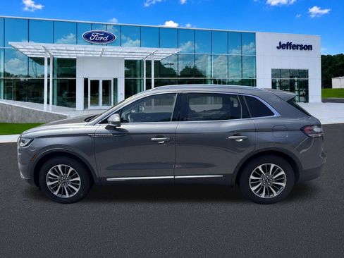 Used 2023 Lincoln Nautilus FWD w/ Premium Package image 4