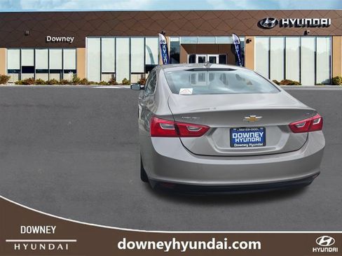 Used 2023 Chevrolet Malibu LT FWD image 3