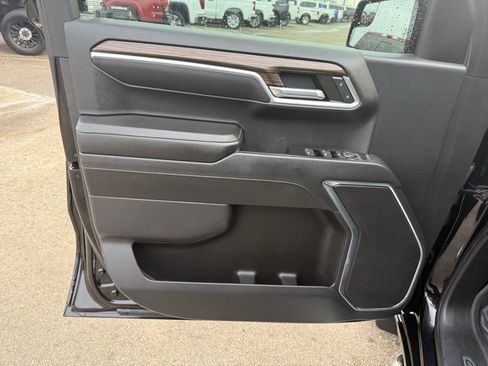 Used 2022 Chevrolet Silverado 1500 RST w/ Z71 Off-Road Package image 19