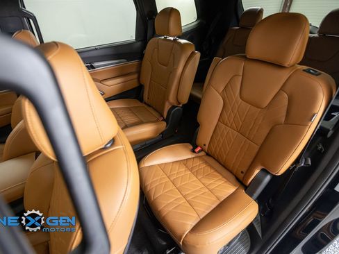 Used 2025 Kia Telluride SX Prestige X-Pro AWD/4WD image 34