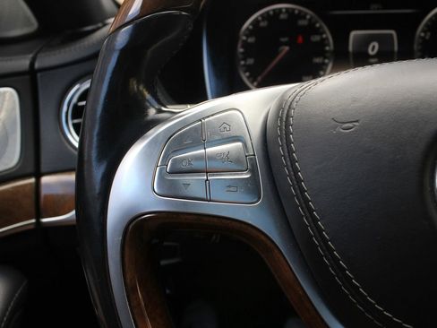 Used 2014 Mercedes-Benz S 550 Sedan image 27