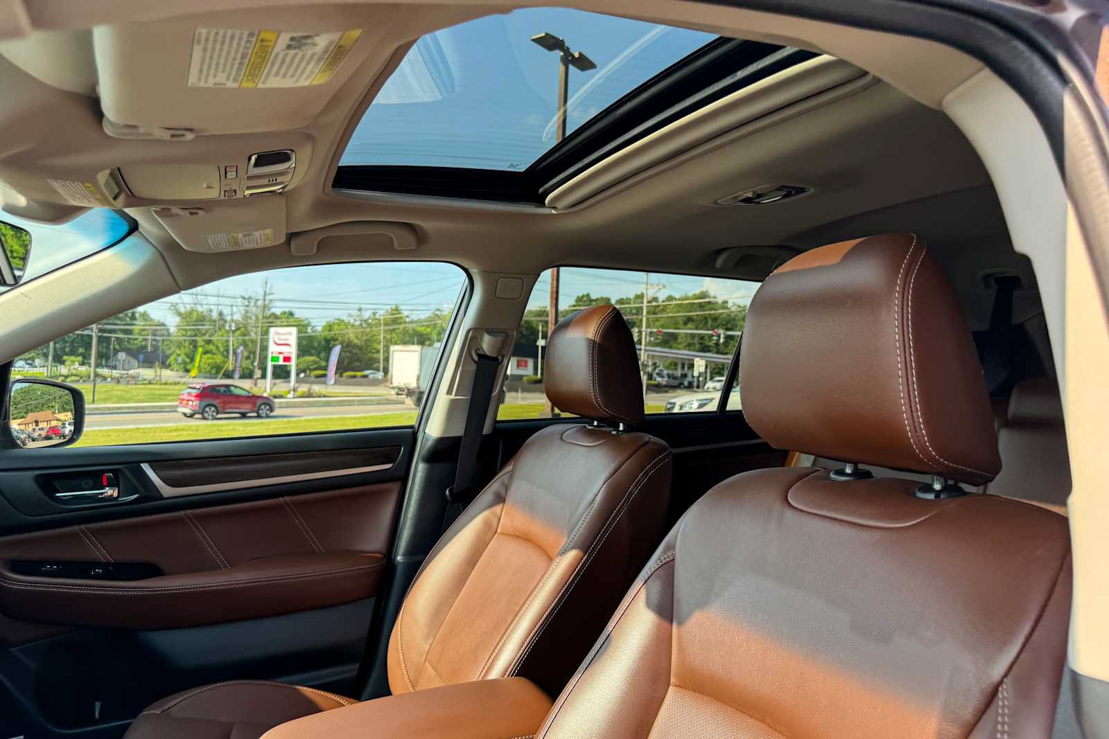 Used 2019 Subaru Outback 2.5i Touring AWD/4WD image 14