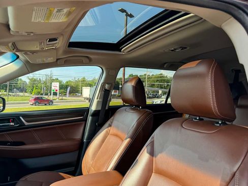 Used 2019 Subaru Outback 2.5i Touring AWD/4WD image 14