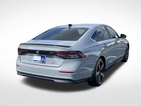 Used 2025 Honda Accord Sport image 6