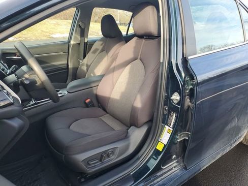 Used 2020 Toyota Camry LE image 19