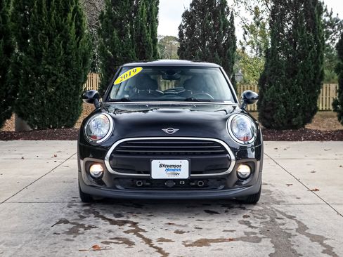 Used 2019 MINI Cooper 2-Door Hardtop image 3
