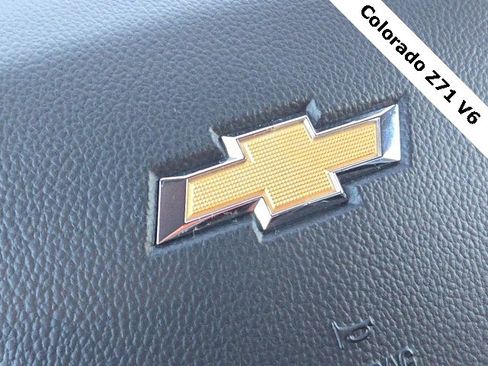 Used 2022 Chevrolet Colorado Z71 image 33