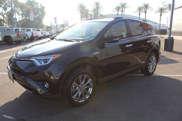 Used 2017 Toyota RAV4 Limited w/ Advanced Technology Package AWD/4WD image 5