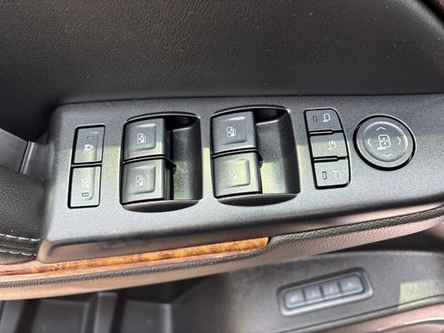 Used 2017 Chevrolet Tahoe Premier AWD/4WD image 18