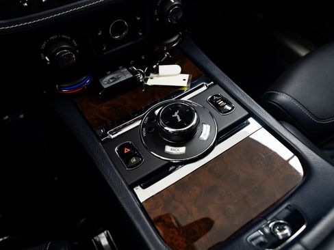 Used 2019 Rolls-Royce Ghost image 17