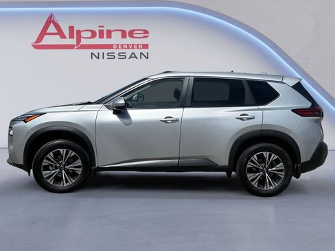 Used 2023 Nissan Rogue SV AWD/4WD image 2