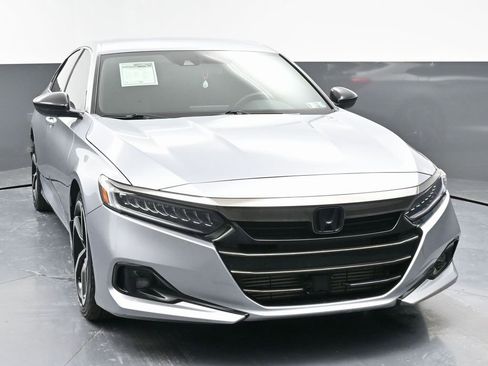 Used 2021 Honda Accord Sport image 4