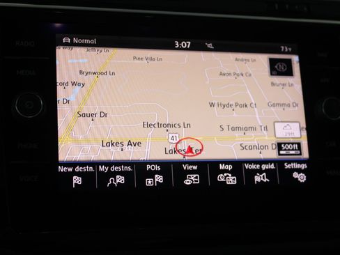 Used 2019 Volkswagen Tiguan SEL image 25