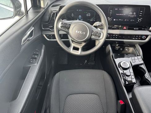 Certified 2023 Kia Sportage LX image 19