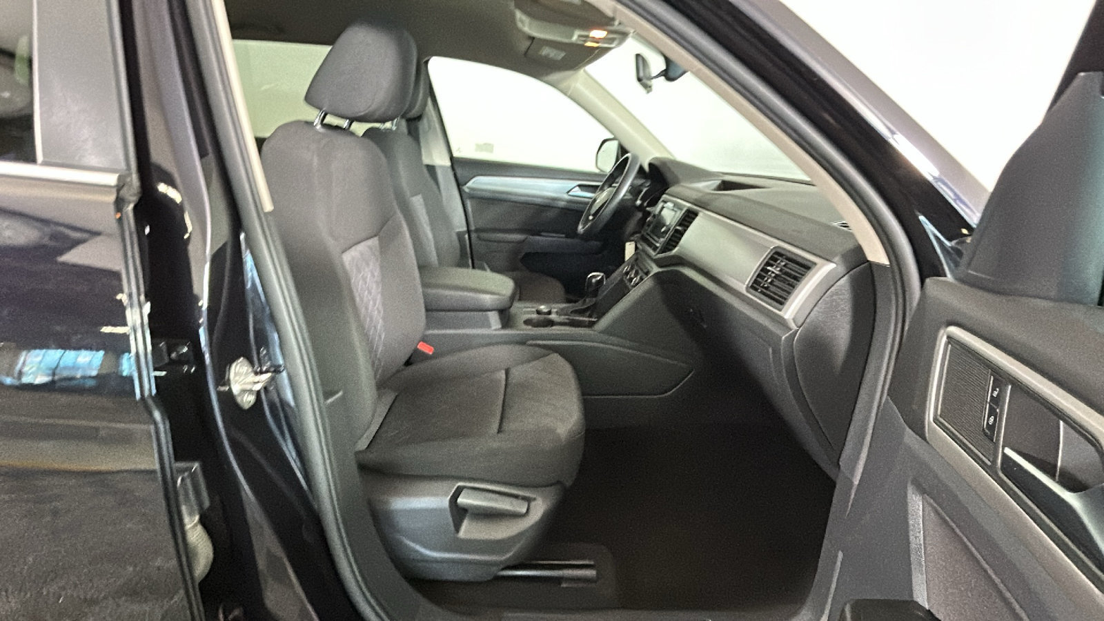 Used 2020 Volkswagen Atlas S w/ Towing Package AWD/4WD image 35