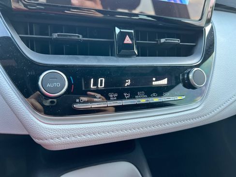 Used 2024 Toyota Corolla SE FWD image 25