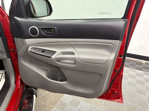 Used 2012 Toyota Tacoma PreRunner w/ SR5 Pkg RWD image 14