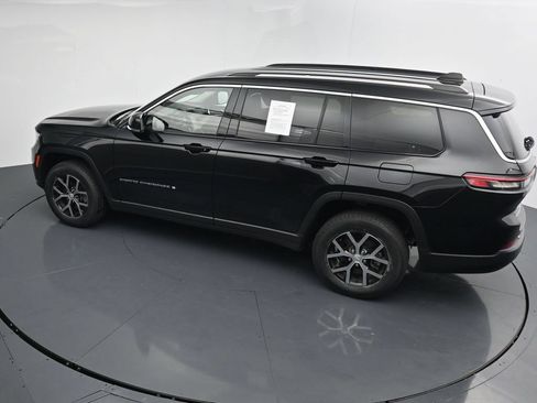 Used 2023 Jeep Grand Cherokee L Limited AWD/4WD image 27