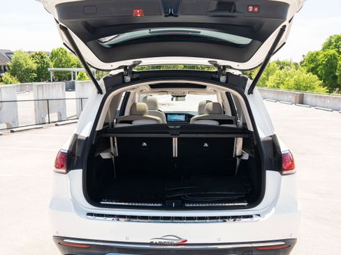 Used 2021 Mercedes-Benz GLS 450 4MATIC image 48