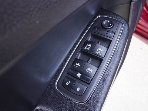 Used 2023 Chrysler 300 S image 16