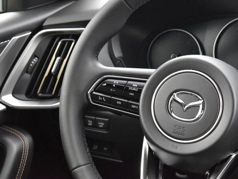 Certified 2026 MAZDA CX-90 3.3 Turbo w/ Preferred Package image 18