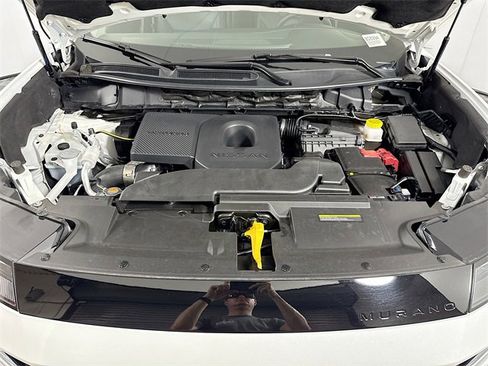 Certified 2025 Nissan Murano SV image 30