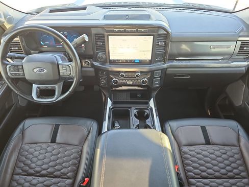 Used 2024 Ford F250 Lariat w/ Lariat Ultimate Package AWD/4WD image 9