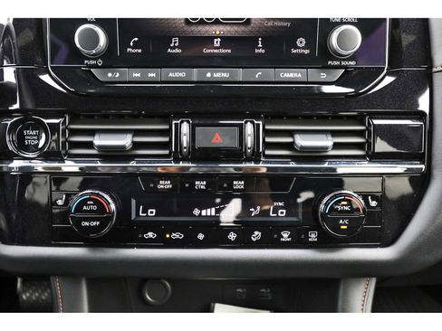 Used 2025 Nissan Pathfinder Rock Creek image 25