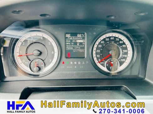 Used 2021 RAM 1500 Classic SLT AWD/4WD image 25