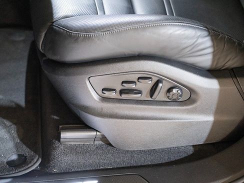 Certified 2024 Porsche Cayenne Turbo GT AWD/4WD image 13