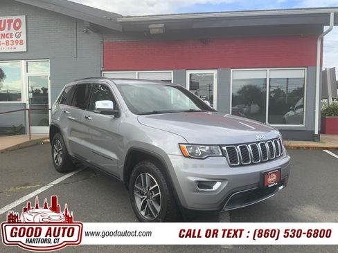 Used 2021 Jeep Grand Cherokee Limited w/ Trailer Tow Group IV AWD/4WD image 3