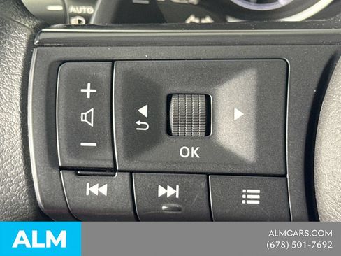 Used 2022 Nissan Rogue S FWD image 27