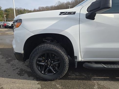 Used 2023 Chevrolet Silverado 1500 Custom Trail Boss w/ LPO, Dark Essentials Package image 9