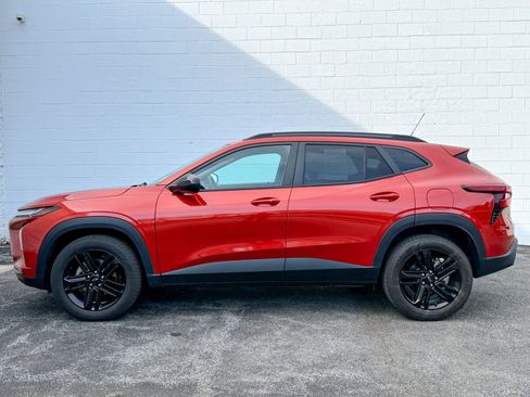 Used 2024 Chevrolet Trax ACTIV w/ Sunroof Package image 10