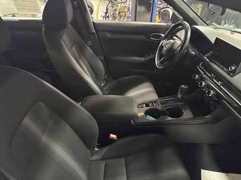 Used 2025 Honda Civic Sport image 3