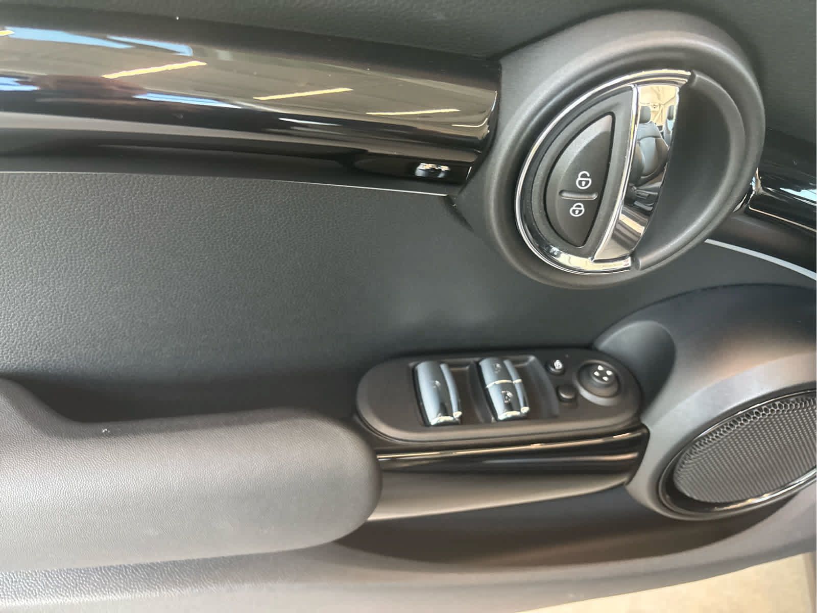 Used 2024 MINI Cooper S FWD image 17