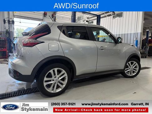 Used 2015 Nissan Juke SV w/ Technology Package AWD/4WD image 9