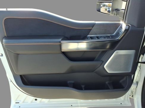 Used 2024 Ford F350 Platinum image 17