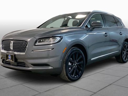Used 2022 Lincoln Nautilus Reserve image 2