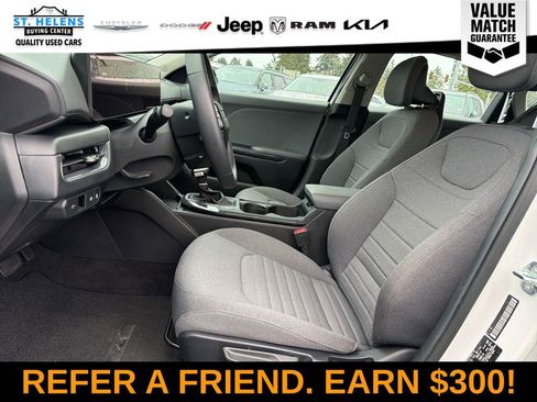 Used 2025 Kia K4 EX FWD image 13