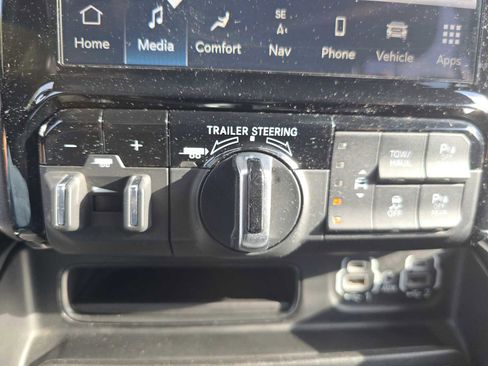 Used 2024 RAM 1500 Laramie image 33