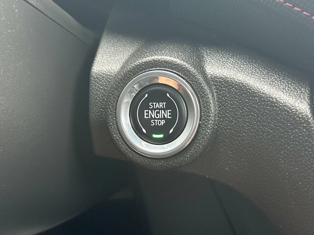 Used 2023 Chevrolet TrailBlazer RS w/ Sun and Liftgate Package FWD image 26