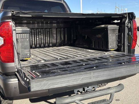 Used 2016 Toyota Tundra SR5 image 7
