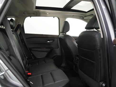 Used 2023 Nissan Rogue SV w/ SV Premium B Package AWD/4WD image 12
