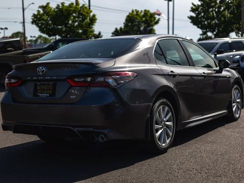 Used 2024 Toyota Camry SE FWD image 7
