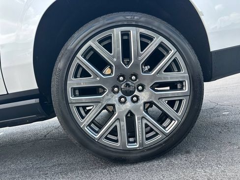 Used 2025 GMC Yukon XL Denali Ultimate w/ LPO, Floor Liner Package AWD/4WD image 20