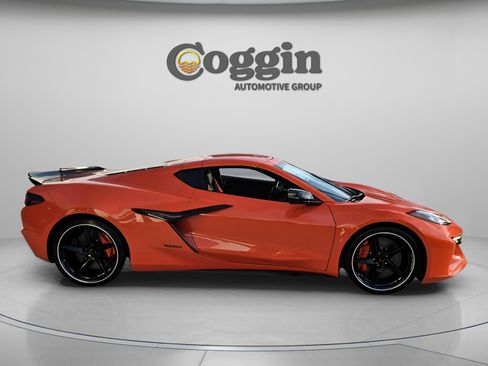 New 2025 Chevrolet Corvette E-Ray image 4