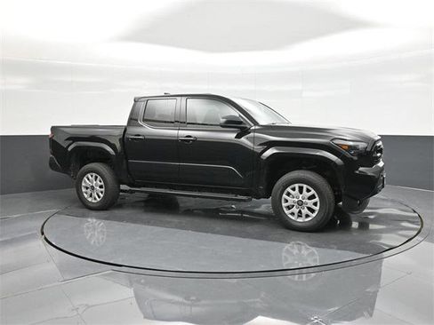 Certified 2026 Toyota Tacoma SR image 17